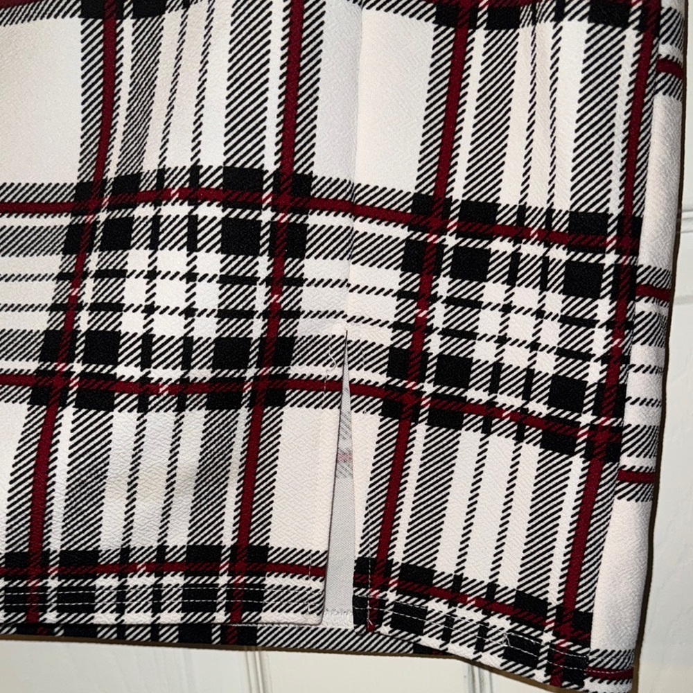WOMENS PLAID RED AND WHITE STRETCH MINI SKIRT (1XL) - Picture 9 of 10